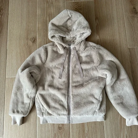 ATHLETA Faux Fur Zip Up Hoodie with zipper pockets and hidden mesh pocket - Picture 3 of 12